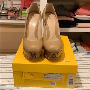 Fendi ‘Fendista’ logo platform pumps